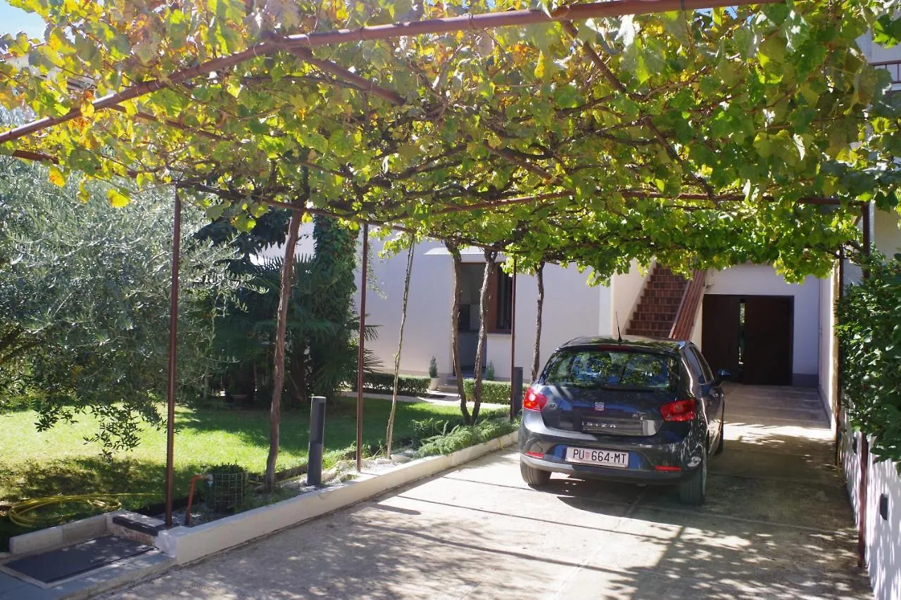 Apartment Toni Valbandon Fazana Croatia