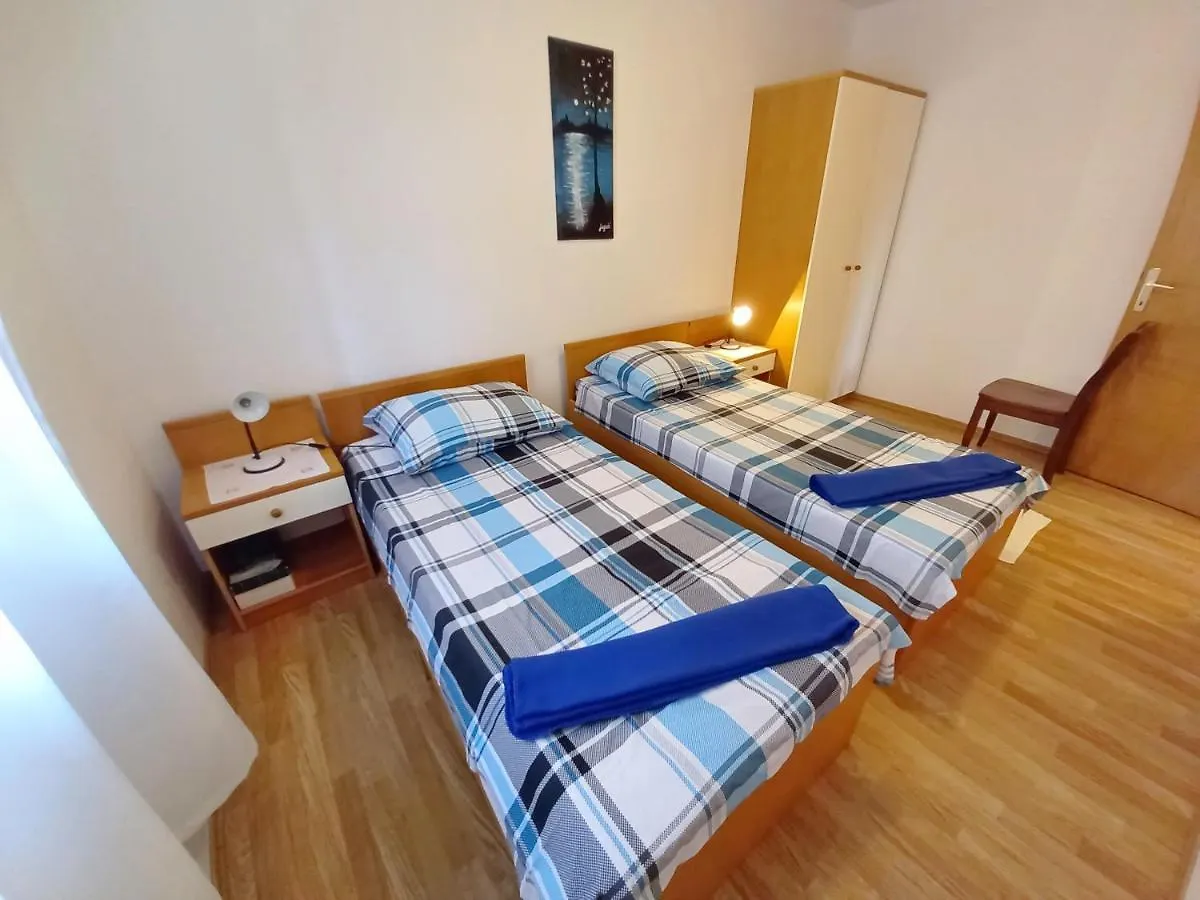 Apartment Toni Valbandon Fazana 0*,